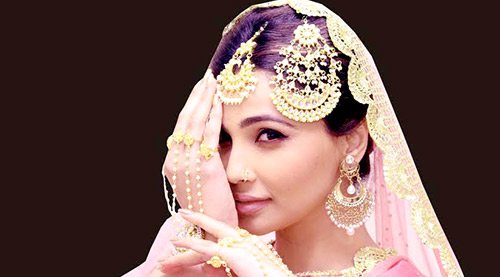Daisy Shah all set to make her theatre debut, , 2016
