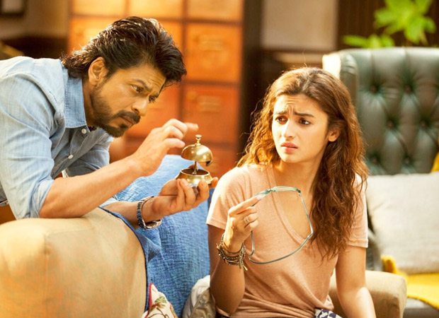 Alia Bhatt, Shah Rukh Khan starrer Dear Zindagi in a legal soup over plagiarism, , 2016