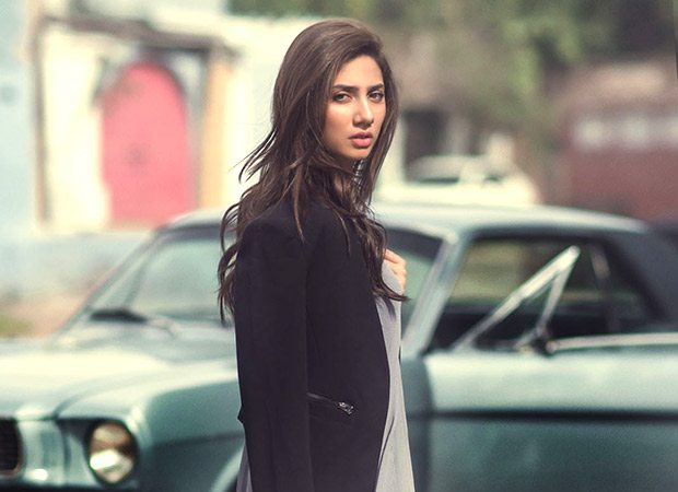 Viral video shows Mahira Khan indulging in Bollywood bashing, producers embarrassed, , 2017