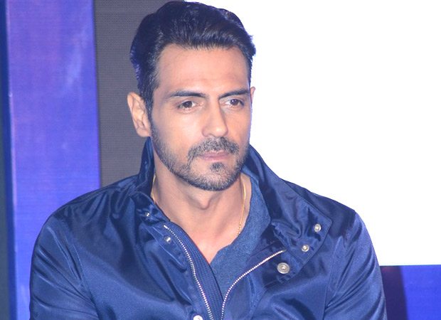 Arjun Rampal shares a heartwarming post after his mother beats cancer, , 2017