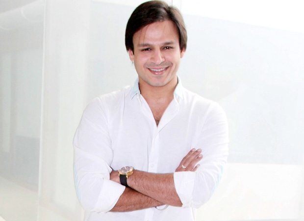 Vivek Oberoi to donate 10,000 face masks to traffic cops, , 2017