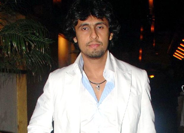SHOCKING! Sonu Nigam challenges muslim cleric; agrees to shave his head for Rs. 10 lakhs, , 2017