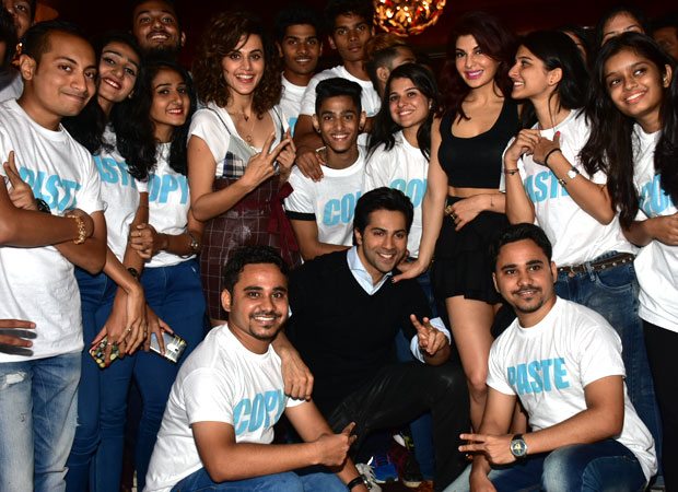 SHOCKING: Pair of twins misbehaves with Jacqueline Fernandez at Judwaa 2 trailer launch; Varun Dhawan comes to the rescue, , 2017
